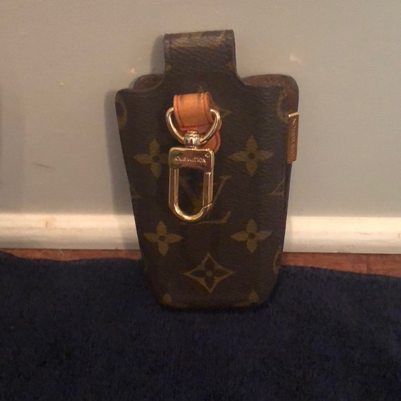Louis Vuitton cellphone case - Picture 3 of 7